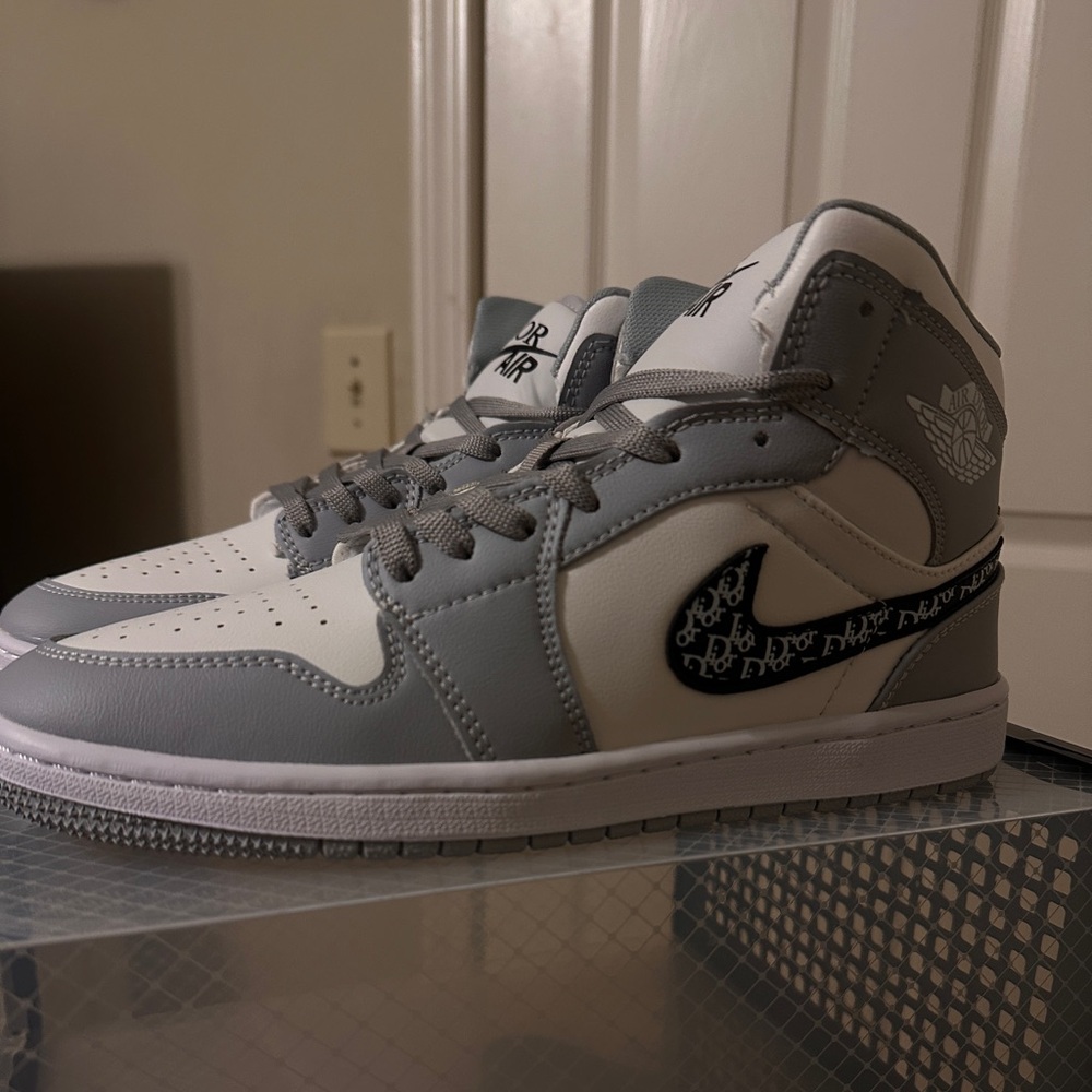 Dior Air Sneakers in Gray and White - Picture 3 of 3